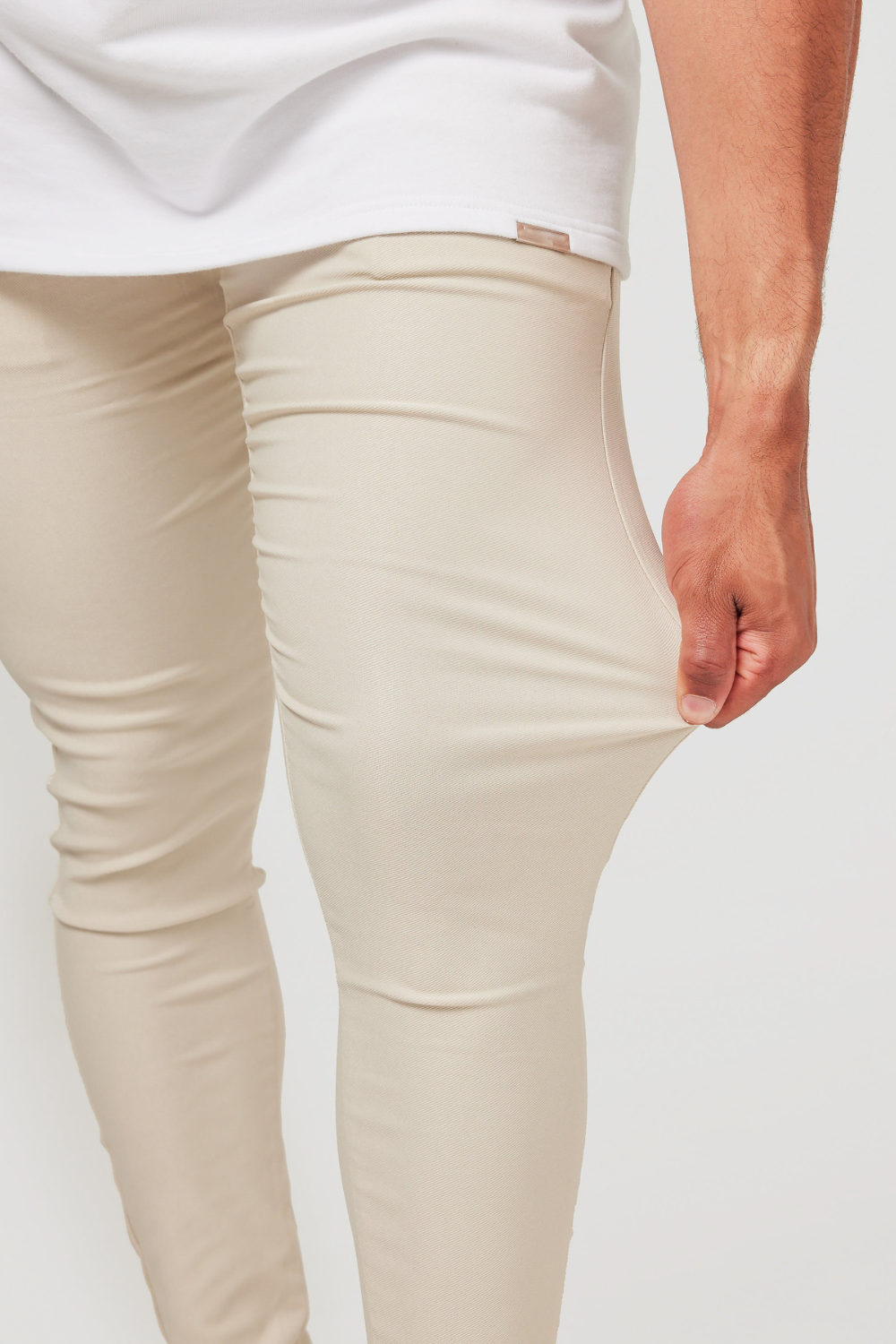 Stretch-Fit Chino Sand